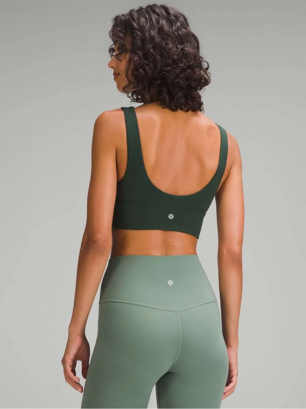 lululemon V-Neck Bra Light Support, A/B Cup legacy green - size 4